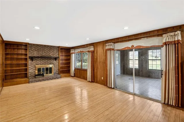 $400,000 | 5657 Bob White Circle Northwest, Lilburn, GA 30047