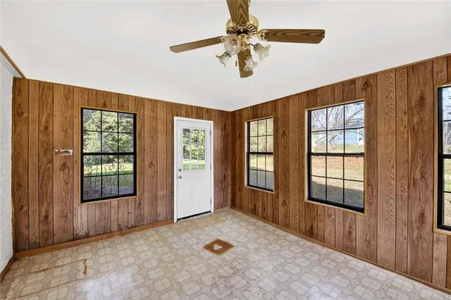 $400,000 | 5657 Bob White Circle Northwest, Lilburn, GA 30047