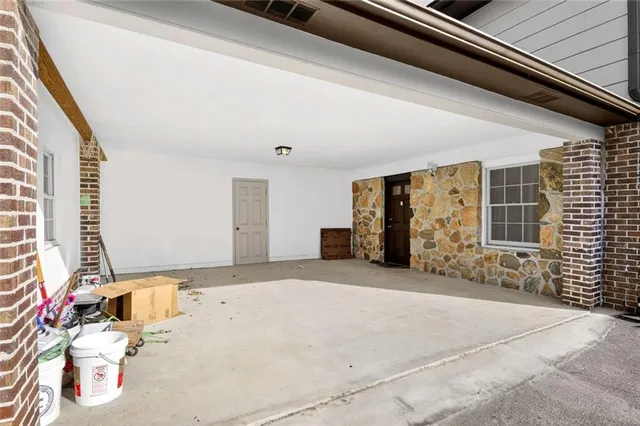 $400,000 | 5657 Bob White Circle Northwest, Lilburn, GA 30047