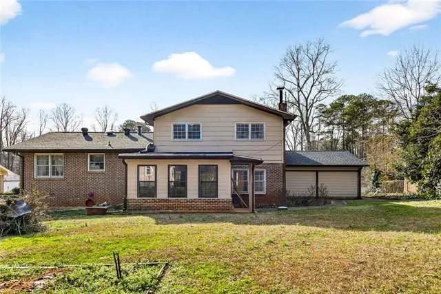 $400,000 | 5657 Bob White Circle Northwest, Lilburn, GA 30047