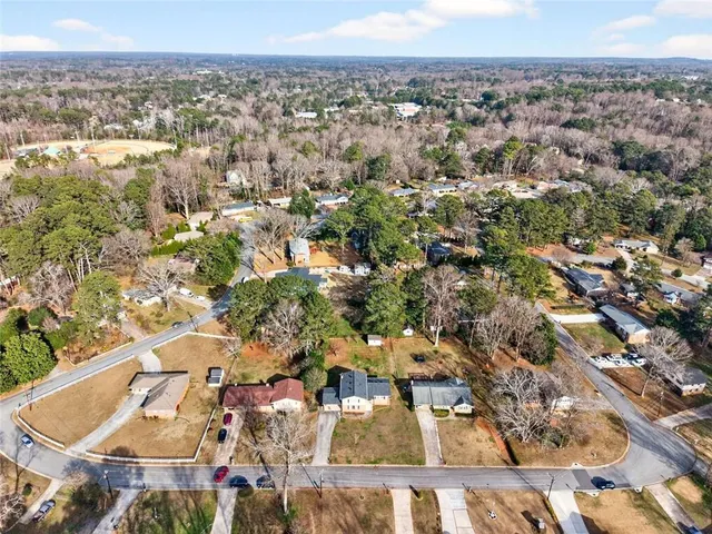 $400,000 | 5657 Bob White Circle Northwest, Lilburn, GA 30047