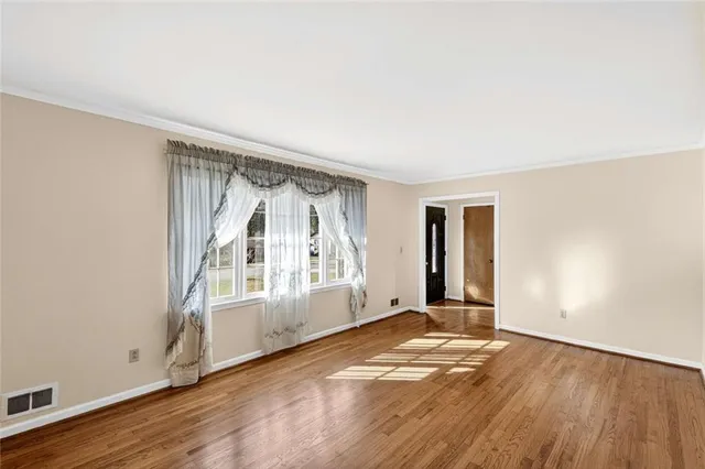 $400,000 | 5657 Bob White Circle Northwest, Lilburn, GA 30047