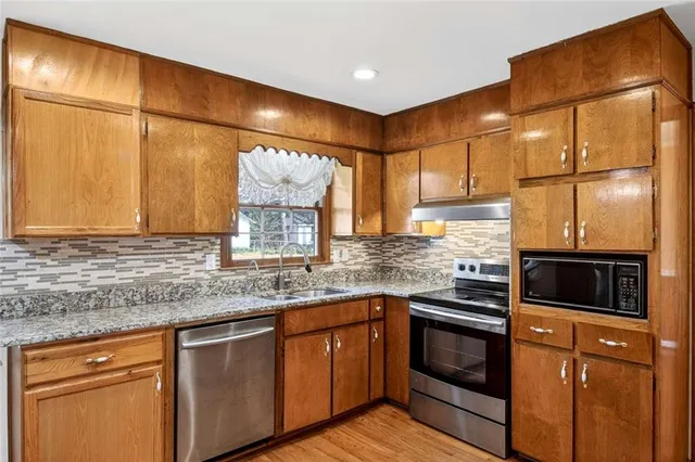 $400,000 | 5657 Bob White Circle Northwest, Lilburn, GA 30047