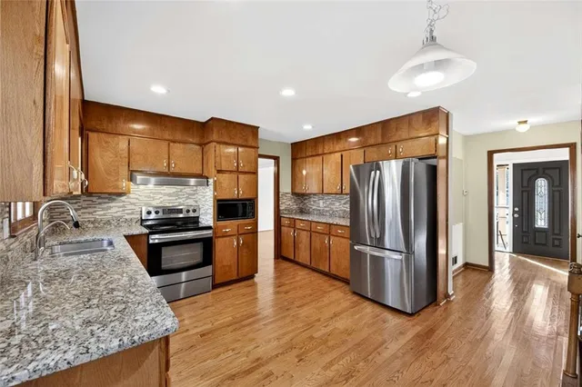 $400,000 | 5657 Bob White Circle Northwest, Lilburn, GA 30047