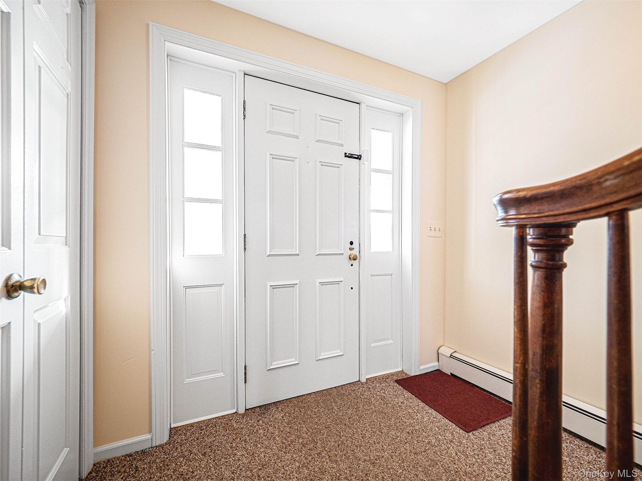 238 South Centerville Road Middletown, NY 10940 - Photo 4 of 30 Foyer Entrance