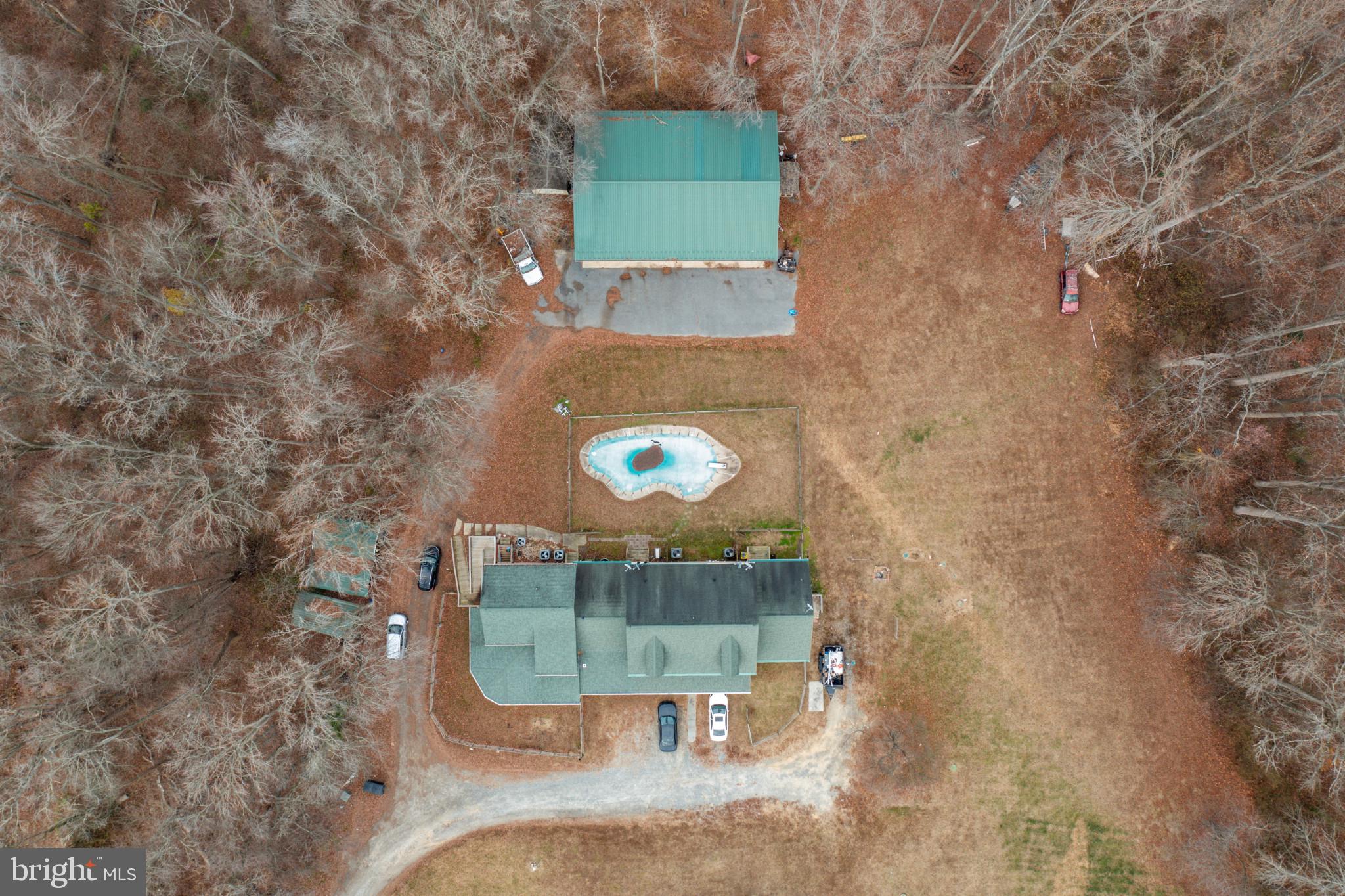 125 Oliver Guessford Road Townsend, DE 19734 - Photo 35 of 48 a bathroom with a sink and a mirror
