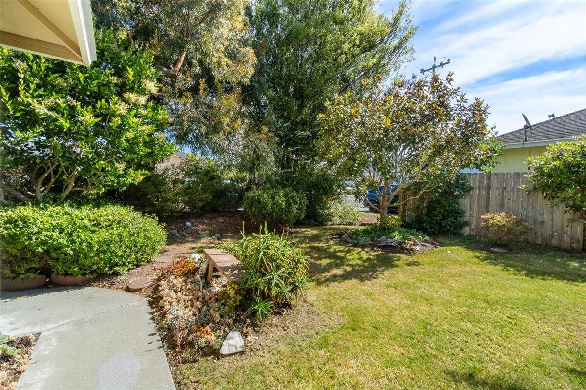 1148 Eucalyptus Road McKinleyville, CA 95519 - Photo 6 of 27 06-DSC07142-HDR