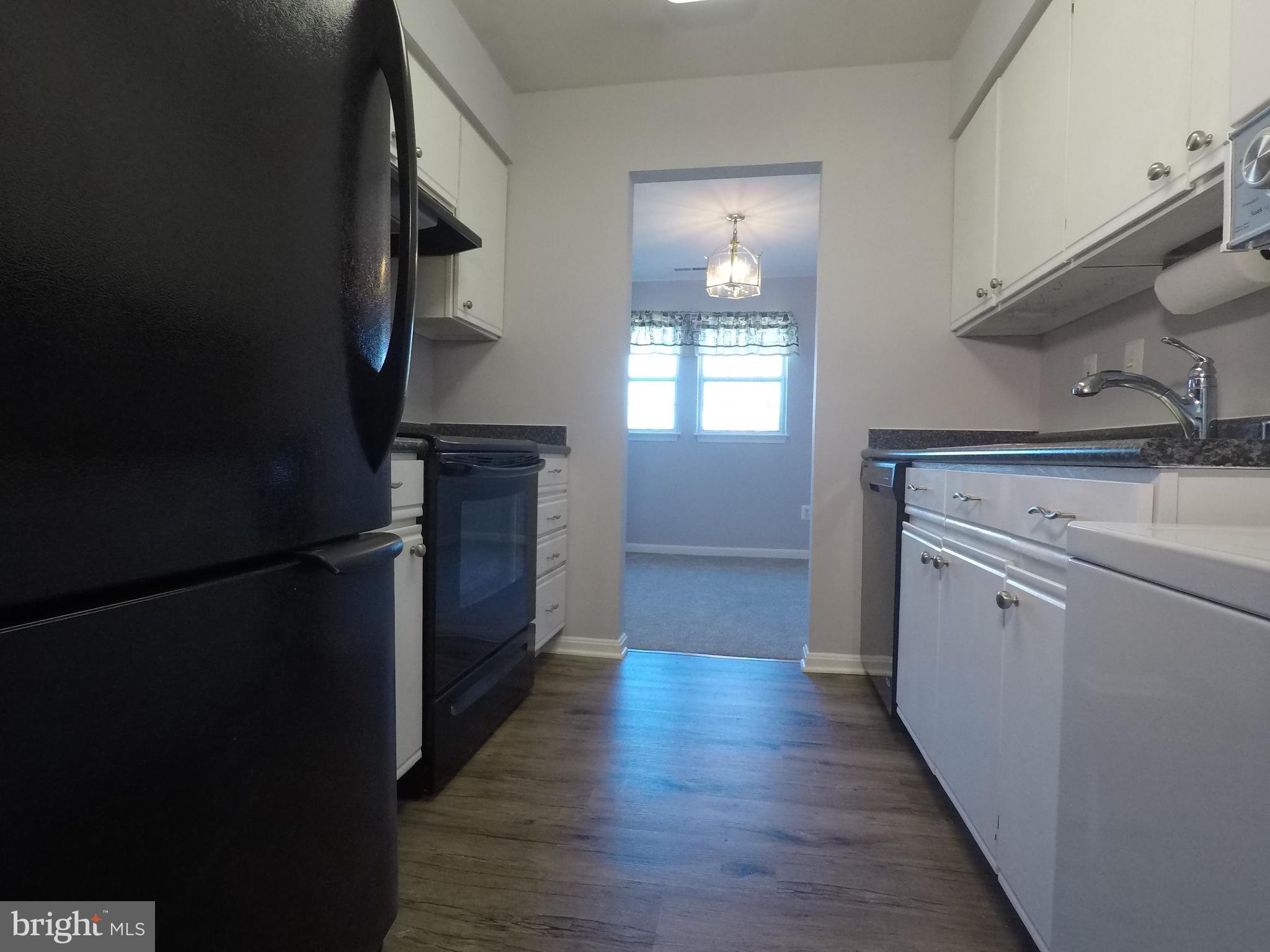 8559 Falls Run Road, Unit J Ellicott City, MD 21043 - Photo 5 of 18 Kitchen