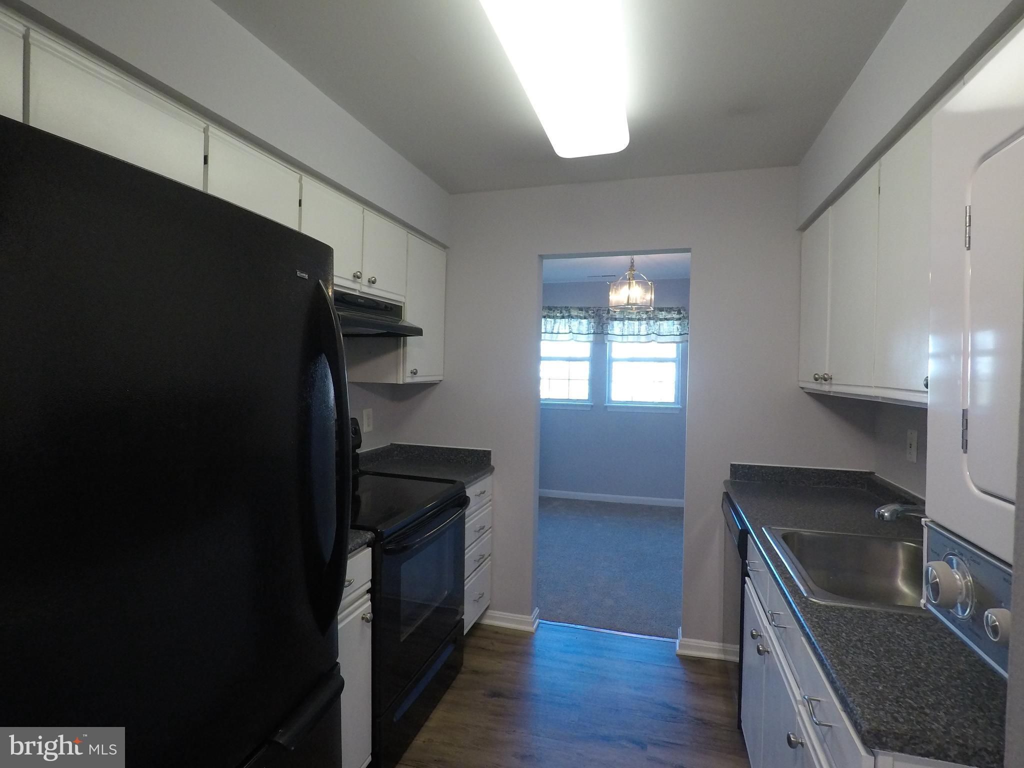 8559 Falls Run Road, Unit J Ellicott City, MD 21043 - Photo 6 of 18 Kitchen