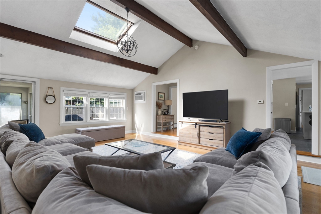 20 Dana Road Reading, MA 01867 - Photo 5 of 31 Gallery Image 5