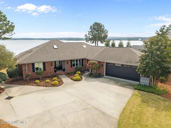 $1,470,000 | 157 Morris Drive, West End, NC 27376