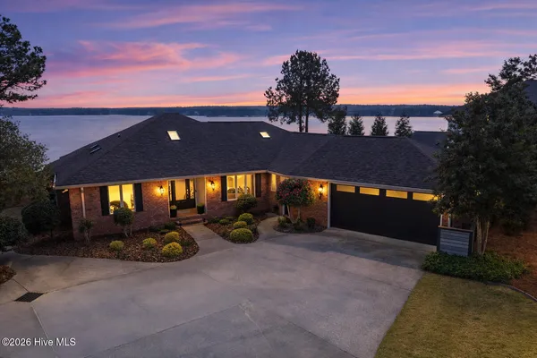 $1,470,000 | 157 Morris Drive, West End, NC 27376