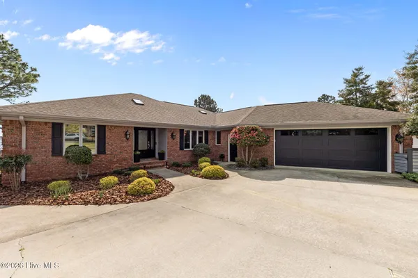 $1,470,000 | 157 Morris Drive, West End, NC 27376