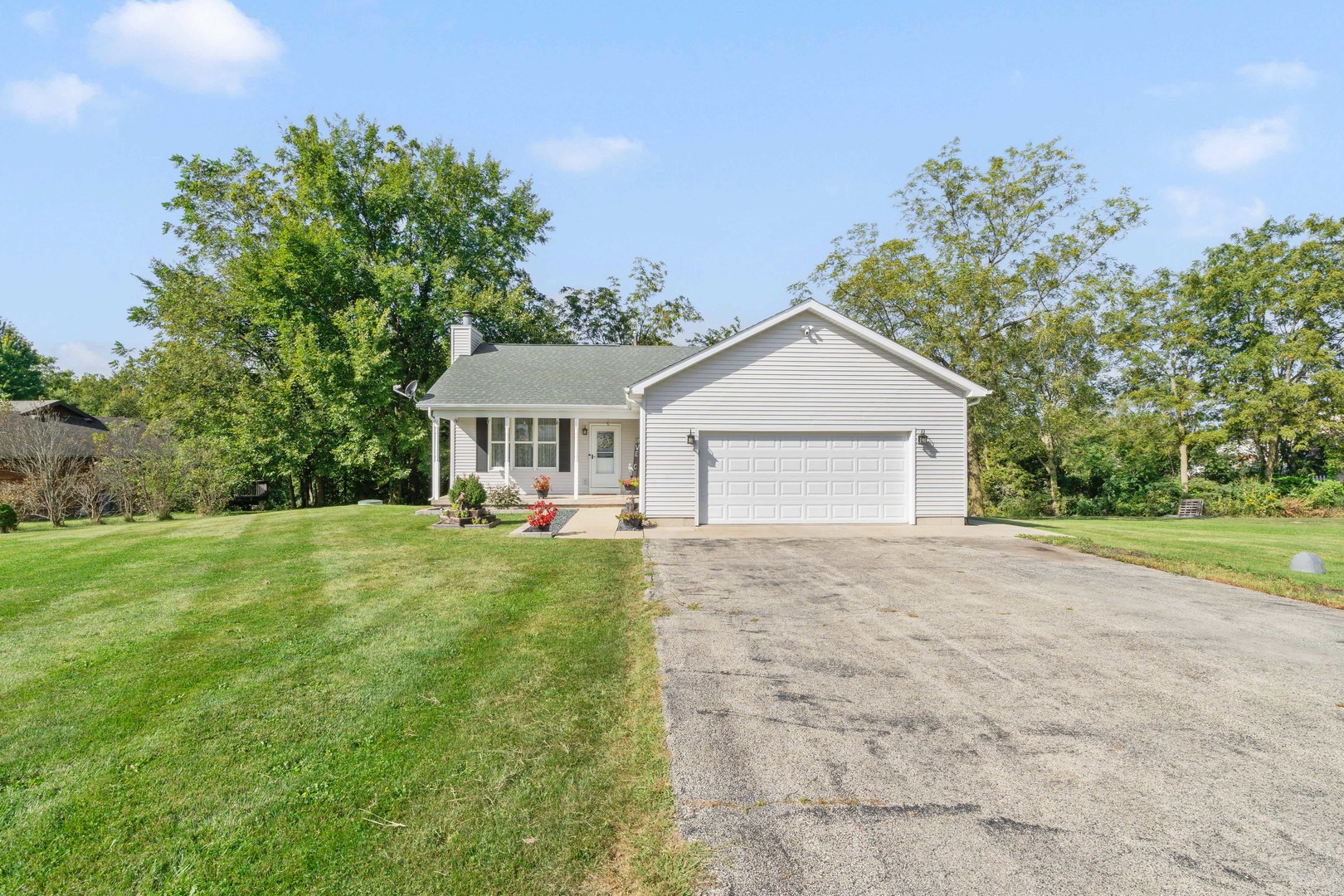 2644 North 3739th Road Sheridan, IL 60551 - Photo 1 of 33 Gallery Image 1