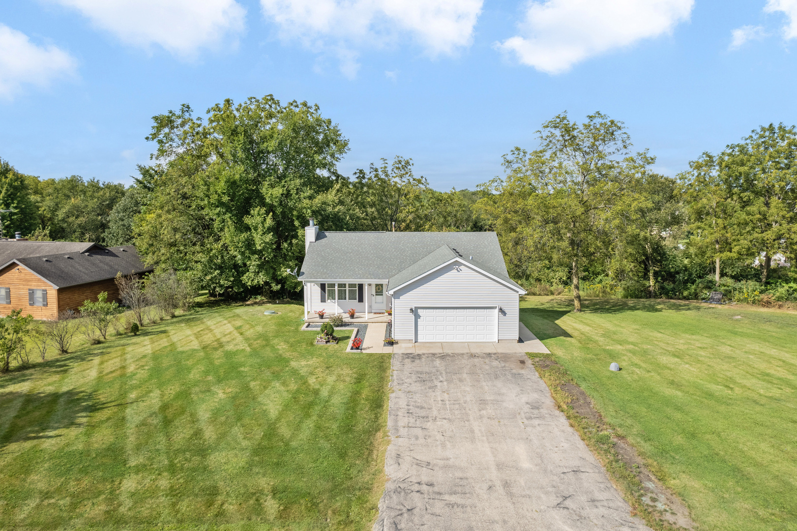2644 North 3739th Road Sheridan, IL 60551 - Photo 2 of 33 Gallery Image 2