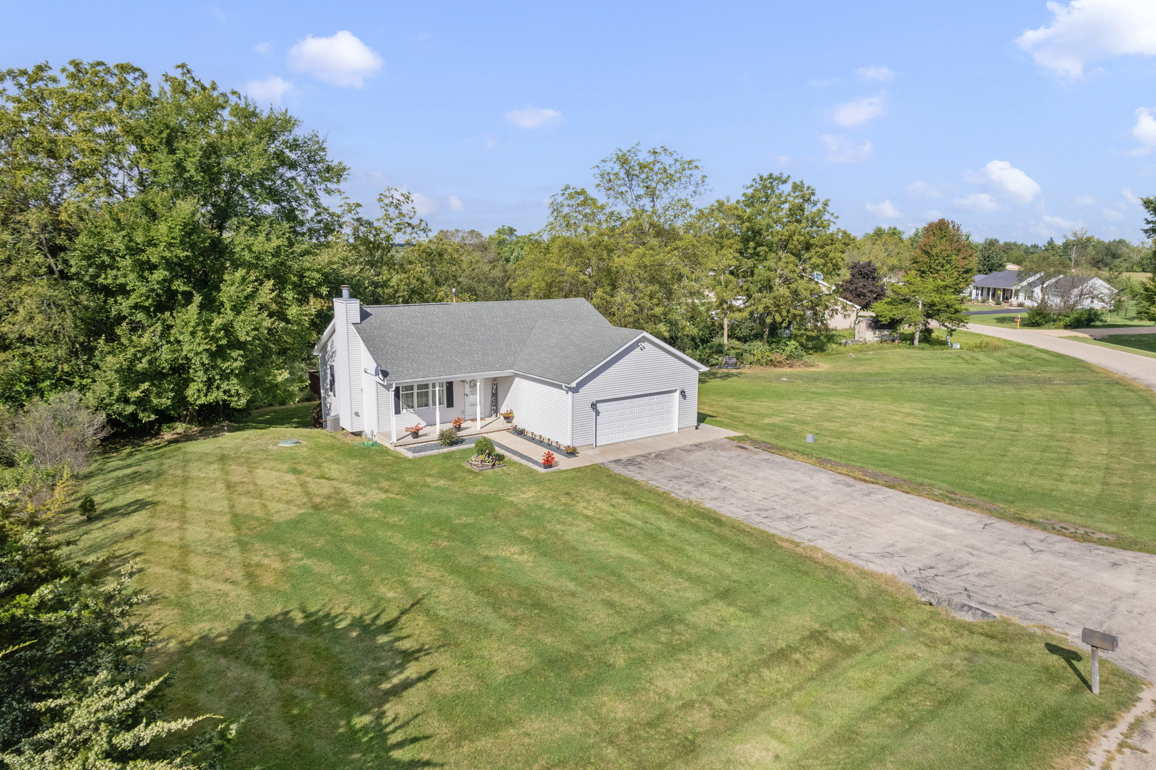 2644 North 3739th Road Sheridan, IL 60551 - Photo 3 of 33 Gallery Image 3