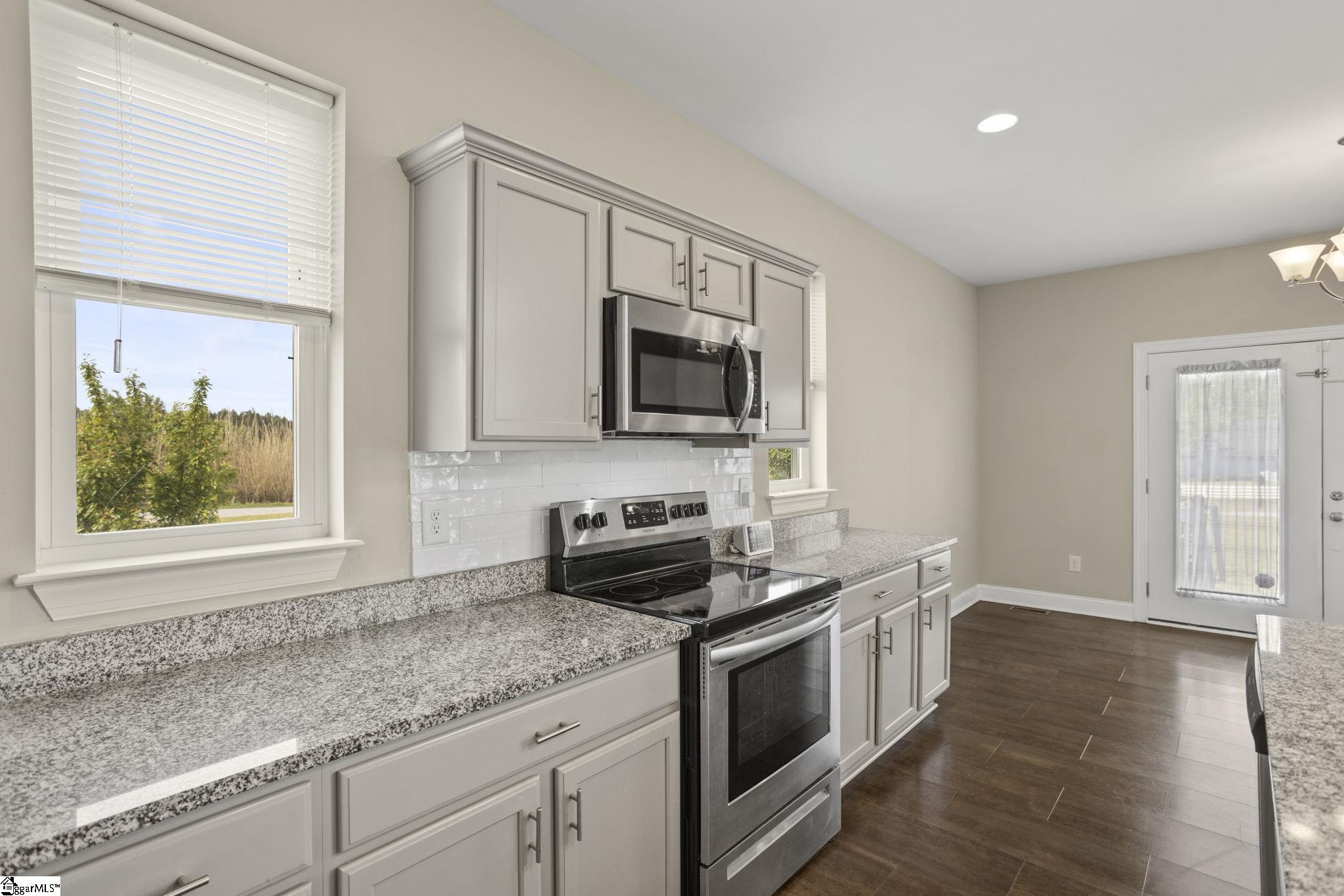 2045 Holly Springs Road Inman, SC 29349 - Photo 8 of 46