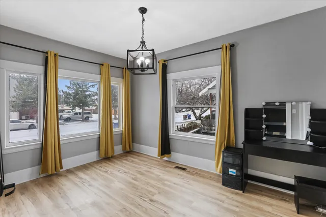 $319,900 | 2521 East Queen Avenue, Spokane, WA 99217