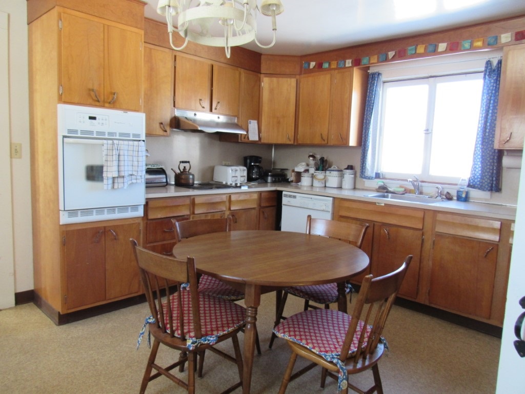 184 Corse Road Whitingham, VT 05361 - Photo 7 of 38