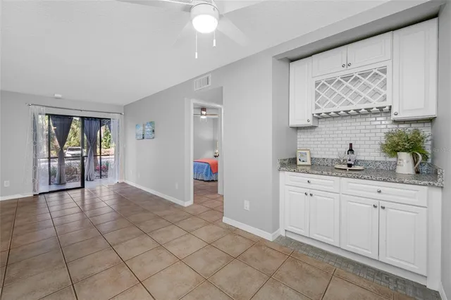 $139,900 | 3295 Fox Chase Circle, Unit 105, Palm Harbor, FL 34683