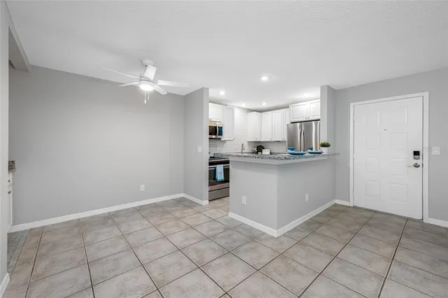 $139,900 | 3295 Fox Chase Circle, Unit 105, Palm Harbor, FL 34683