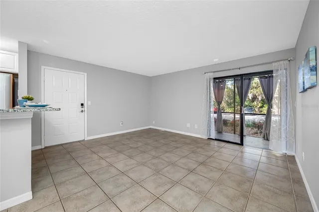 $139,900 | 3295 Fox Chase Circle, Unit 105, Palm Harbor, FL 34683