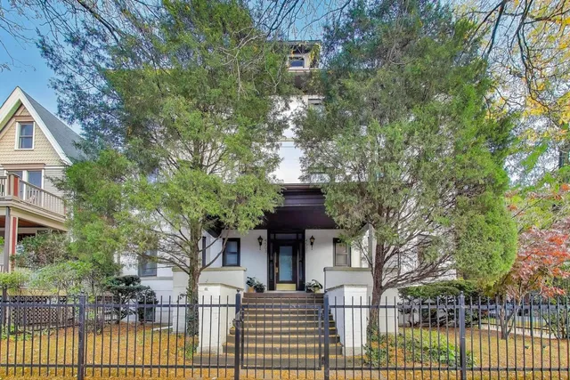 $275,000 | 4501 North Ashland Avenue, Unit 1S, Chicago, IL 60640