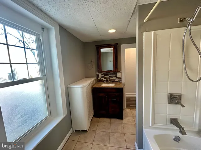 $1,500 | 24 North Ambler Street, Quakertown, PA 18951