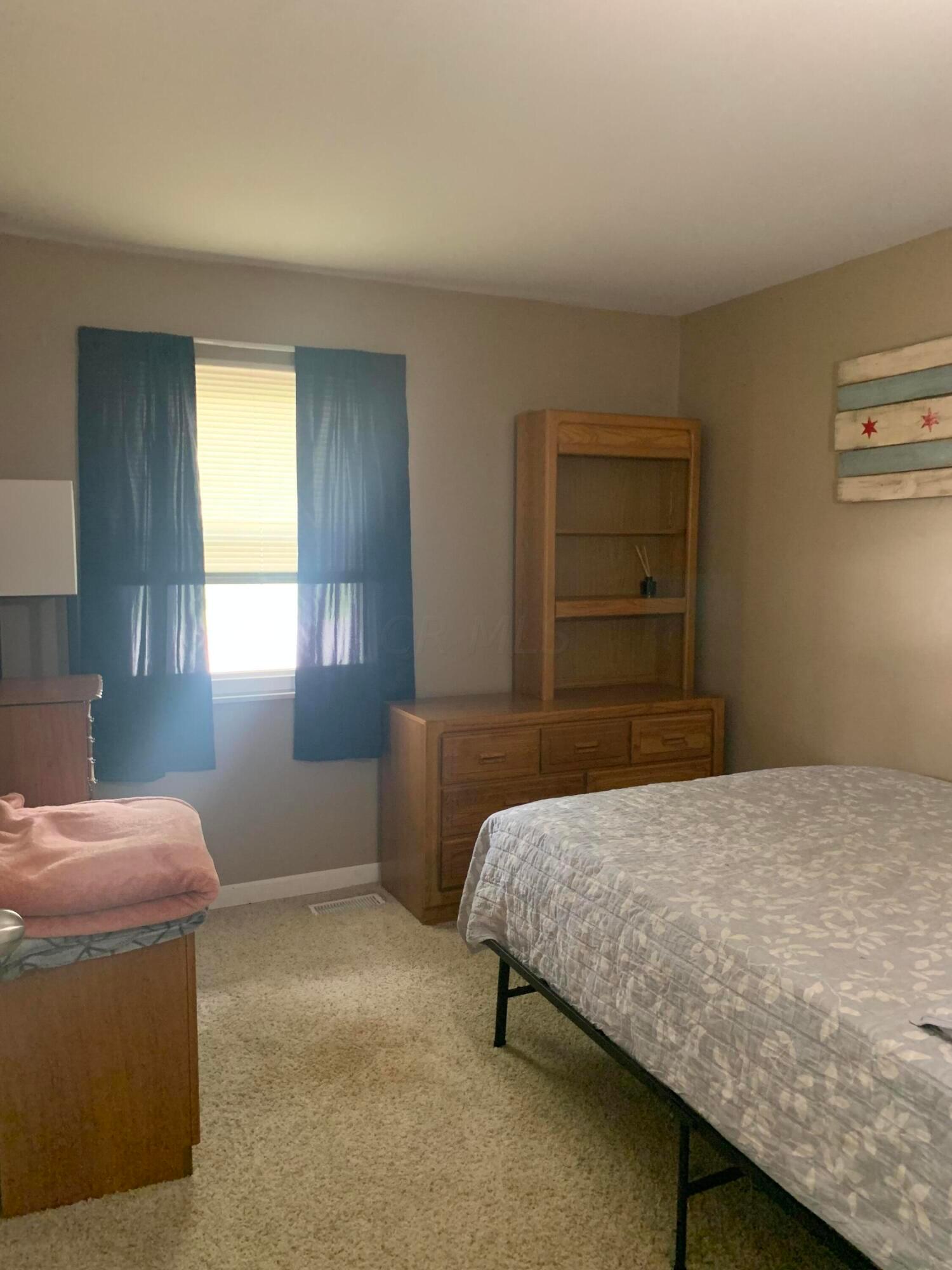 467 Redmond Road Columbus, OH 43228 - Photo 8 of 15 Gallery Image 8