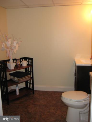 12213 Middle Road Silver Spring, MD 20906 - Photo 5 of 9 Bath