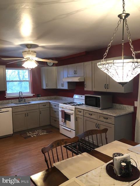 312 South Miller Street Reading, PA 19607 - Photo 12 of 33 Kitchen