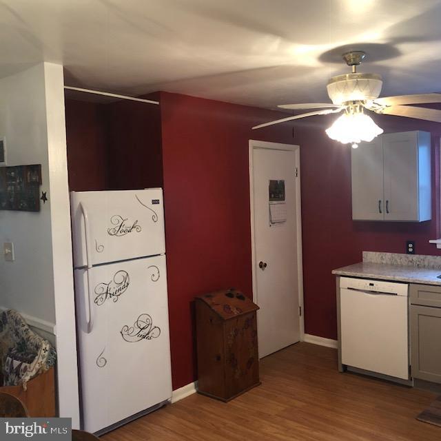 312 South Miller Street Reading, PA 19607 - Photo 14 of 33 Kitchen