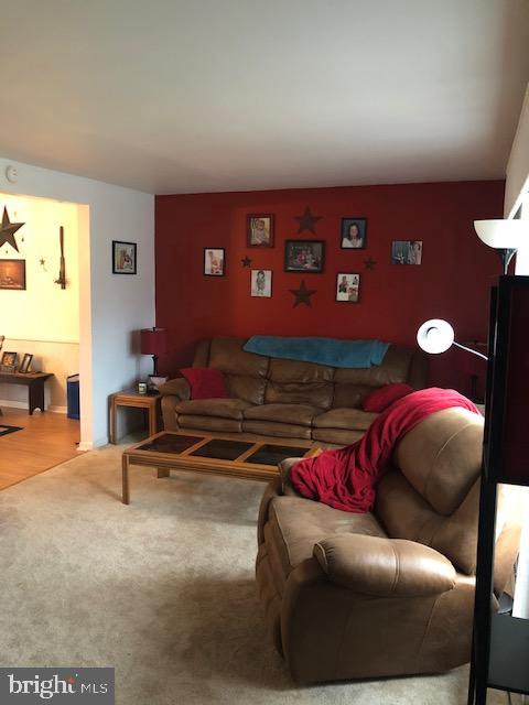 312 South Miller Street Reading, PA 19607 - Photo 4 of 33 Living Room