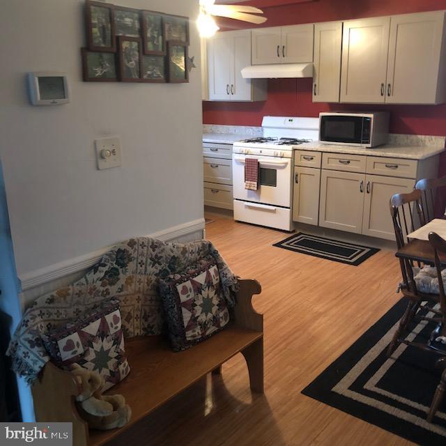 312 South Miller Street Reading, PA 19607 - Photo 9 of 33 Kitchen