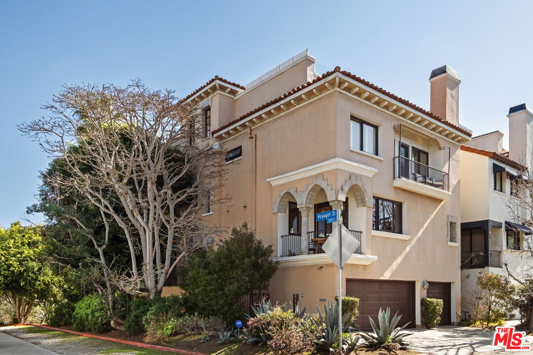 5302 Pacific Avenue Marina del Rey, CA 90292 - Photo 1 of 1 a front view of a building