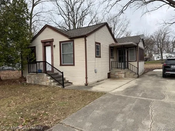 $1,600 | 2081 Oaknoll Street, Auburn Hills, MI 48326