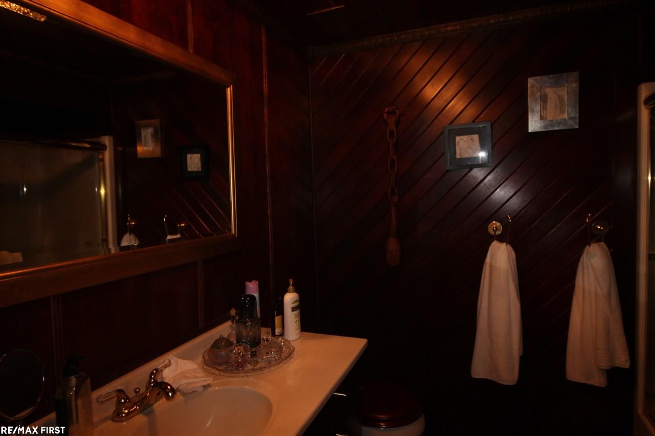 3175 Ray Road Oxford, MI 48370 - Photo 23 of 28 MASTER BATH