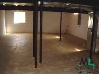 1448 Milverton Road Troy, MI 48083 - Photo 3 of 8 703039-2.JPG