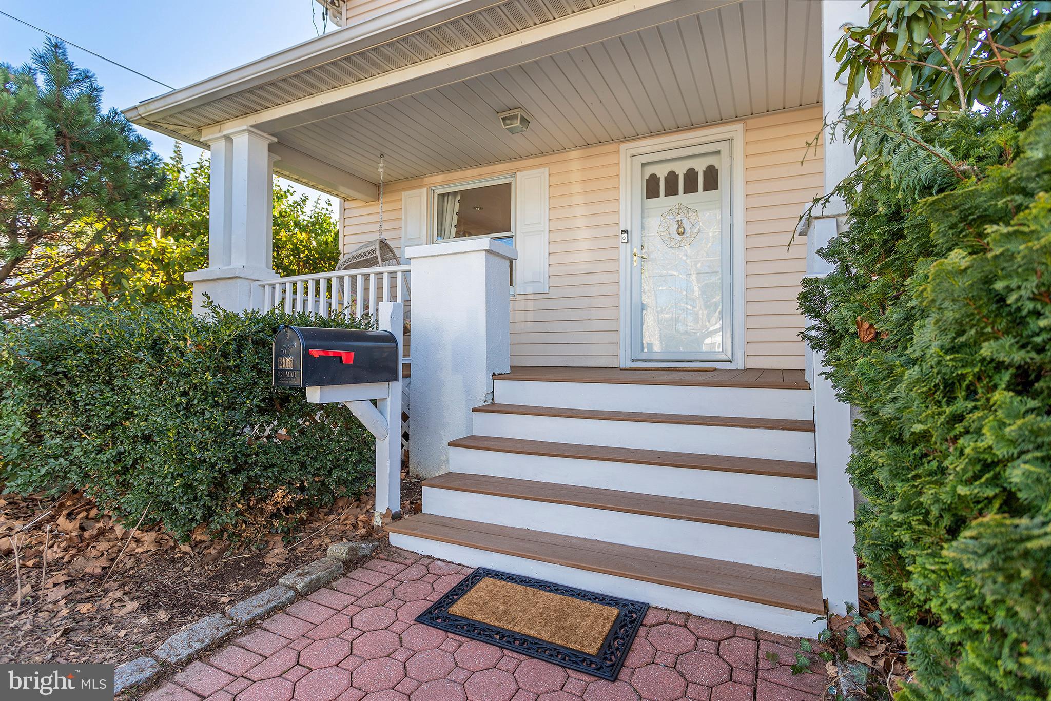 206 Pine Road Wallingford, PA 19086 - Photo 3 of 32