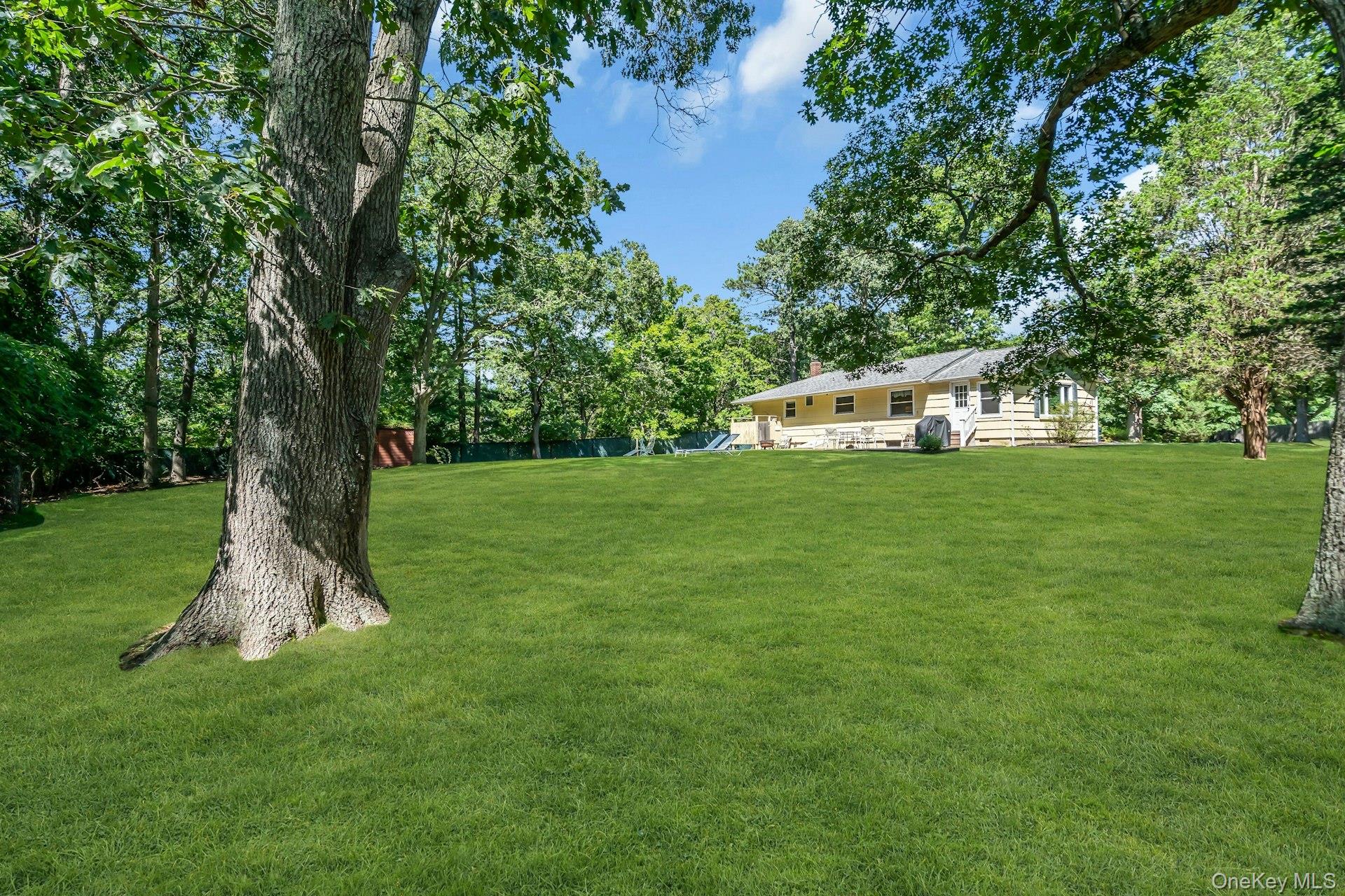 69 Squiretown Road Hampton Bays, NY 11946 - Photo 16 of 21 Gallery Image 16
