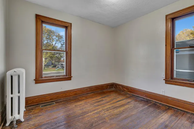 $179,000 | 1224 Becker Avenue Southwest, Willmar, MN 56201