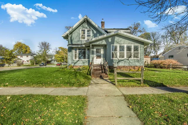 $179,000 | 1224 Becker Avenue Southwest, Willmar, MN 56201