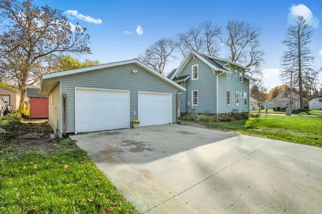 $179,000 | 1224 Becker Avenue Southwest, Willmar, MN 56201