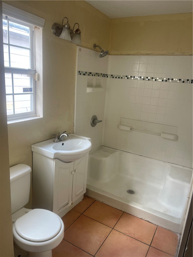 429 West 5th Street Alice, TX 78332 - Photo 12 of 15