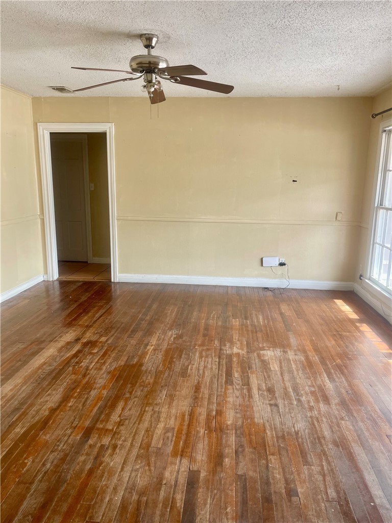 429 West 5th Street Alice, TX 78332 - Photo 5 of 15