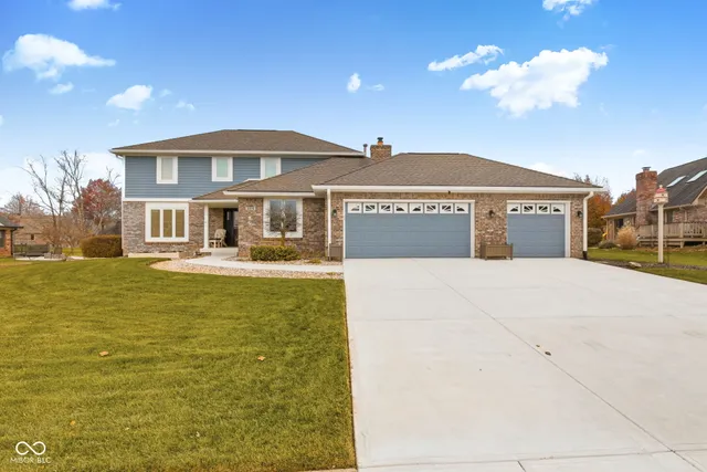 $529,900 | 2275 Willow Lake Drive, Greenwood, IN 46143