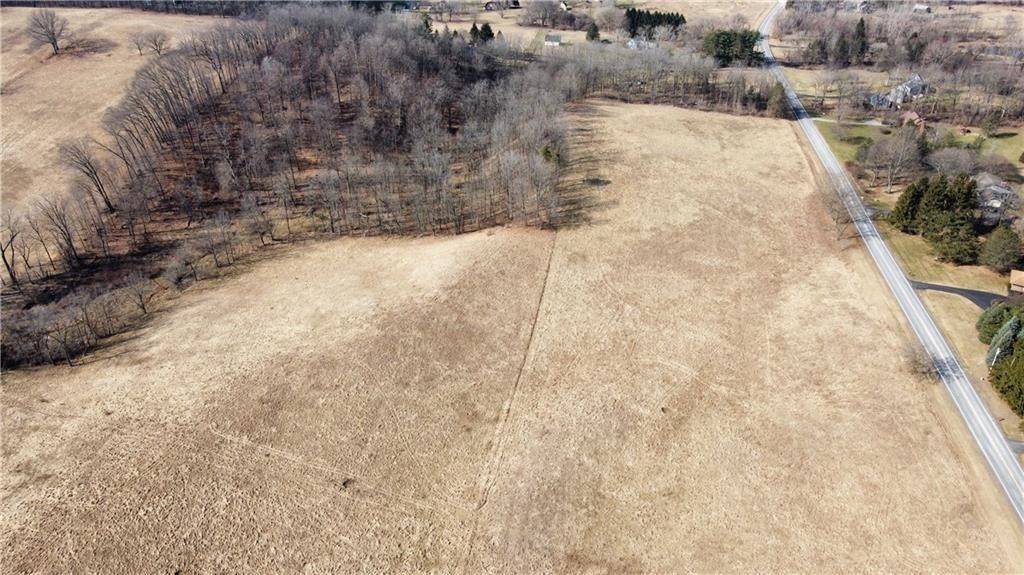 1086 Strong Road Victor, NY 14564 - Photo 6 of 10