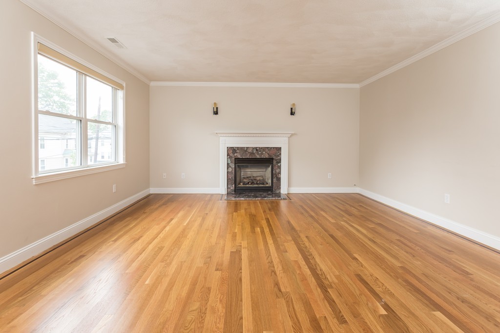 165 Ash Street, Unit 1 Waltham, MA 02453 - Photo 2 of 12