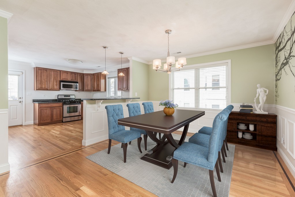 165 Ash Street, Unit 1 Waltham, MA 02453 - Photo 3 of 12