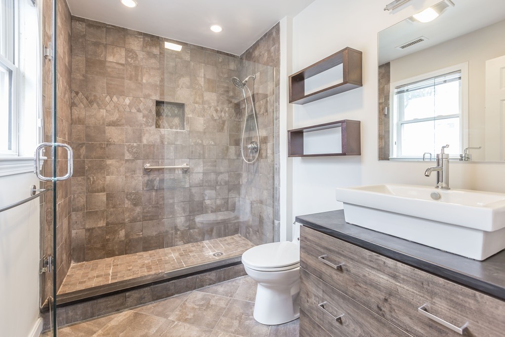 165 Ash Street, Unit 1 Waltham, MA 02453 - Photo 8 of 12